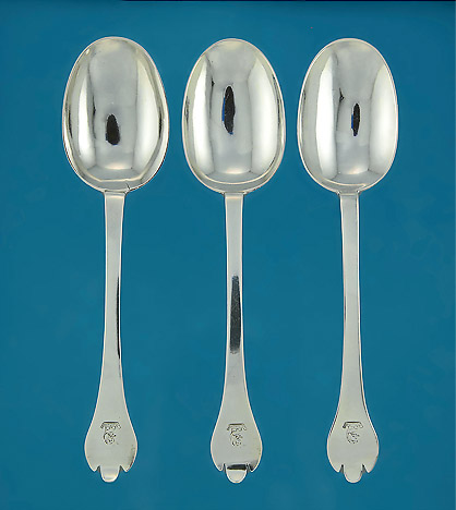 Matched Set of 3 William & Mary / William III Trefid Spoons, ARchgold, c1692-99