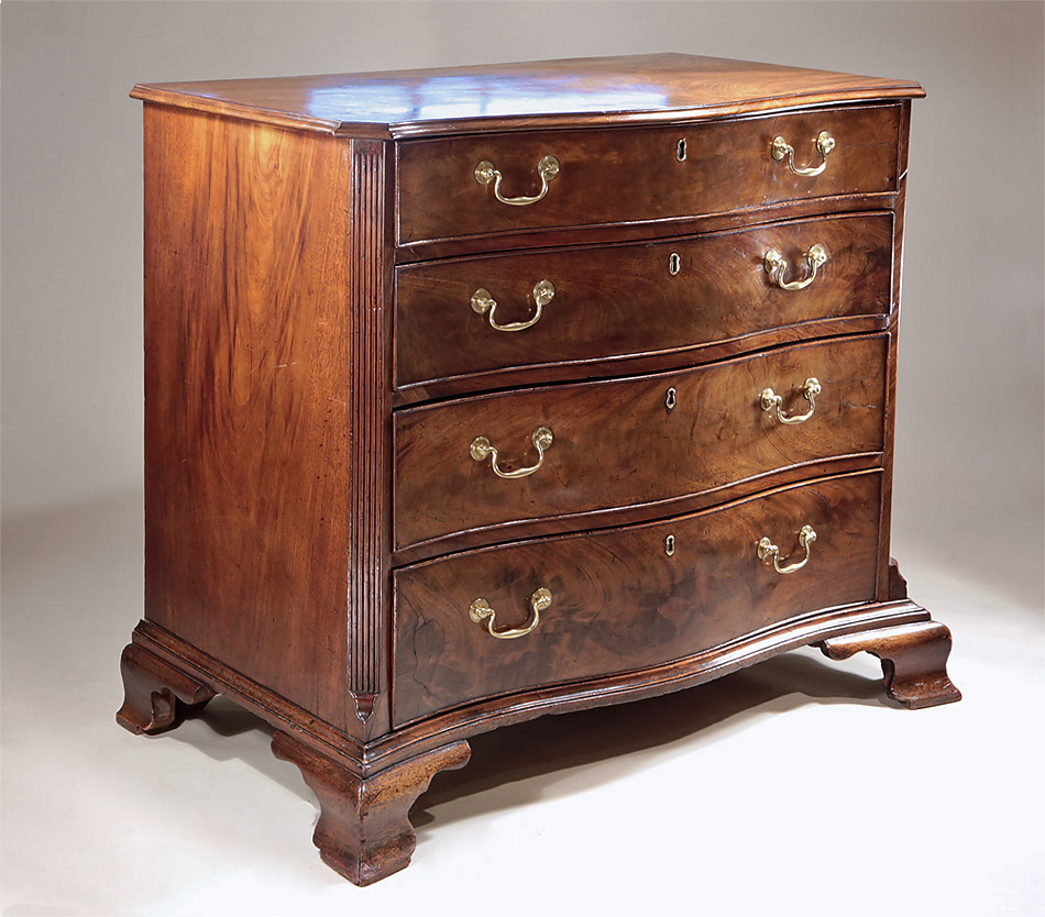 Fine_Early_George_III_Mahogany_Serpentine_Chest_c1760_oblique_2