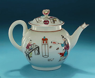 First Period Worcester Teapot & Lid, enameled in the 'Chinese Family' pattern