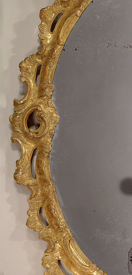 Early George III Oval Carved Giltwood Mirror, England, c1760 