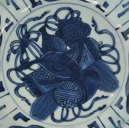 Ming Dynasty Kraak Porcelain Large Klapmuts  Bowl with Taotie Masks, Rinaldi, Group V / Wanli, China, c1600-20, auspisious symbols