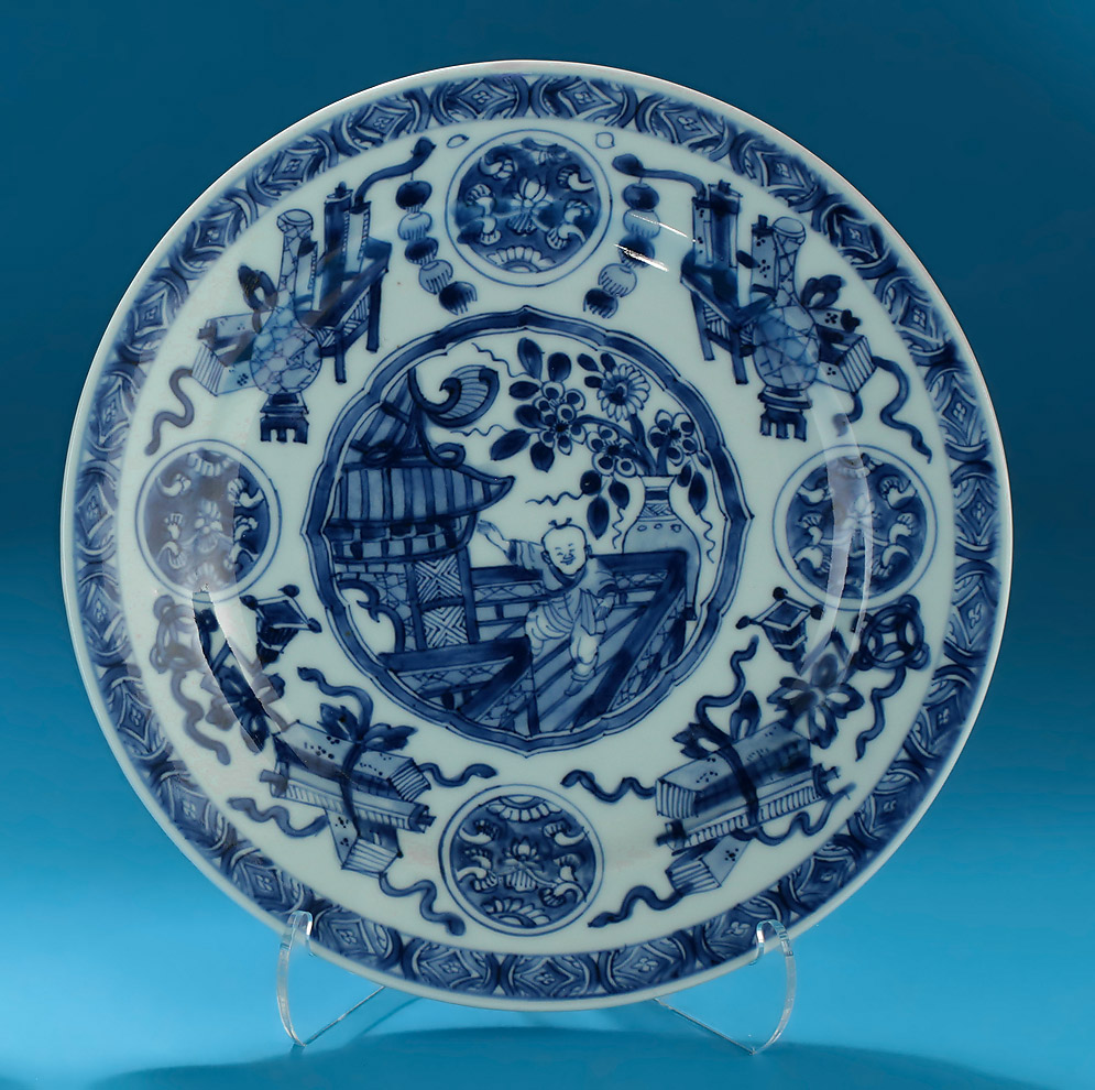 Pair of Kangxi Blue & White Porcelain Plates, c1600, Dancing Boy on a Veranda, Right Example